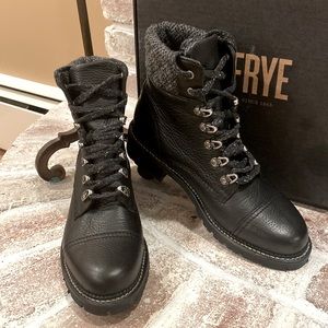 Frye Samantha Hiker. Black Leather. NWT